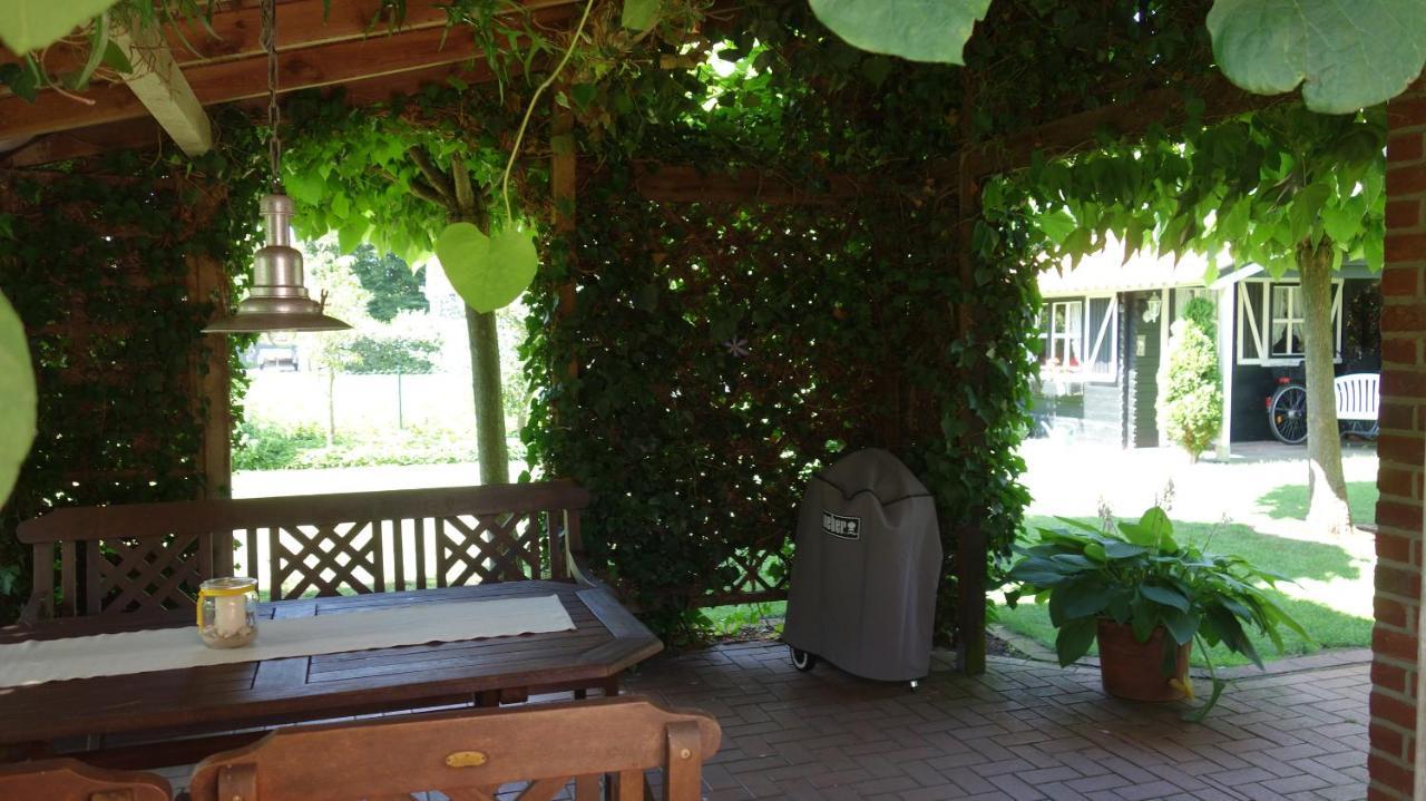 Ferienhaus Schwalbenrast Lembruch Exterior foto